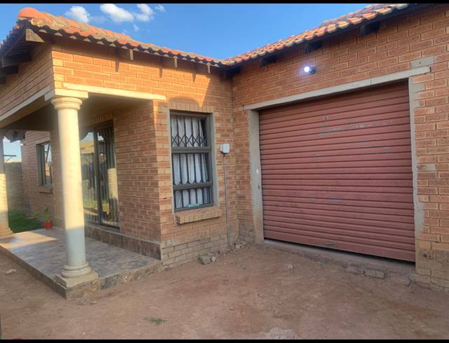 3 BEDROOM HOUSE FOR SALE IN MOHLAKENG